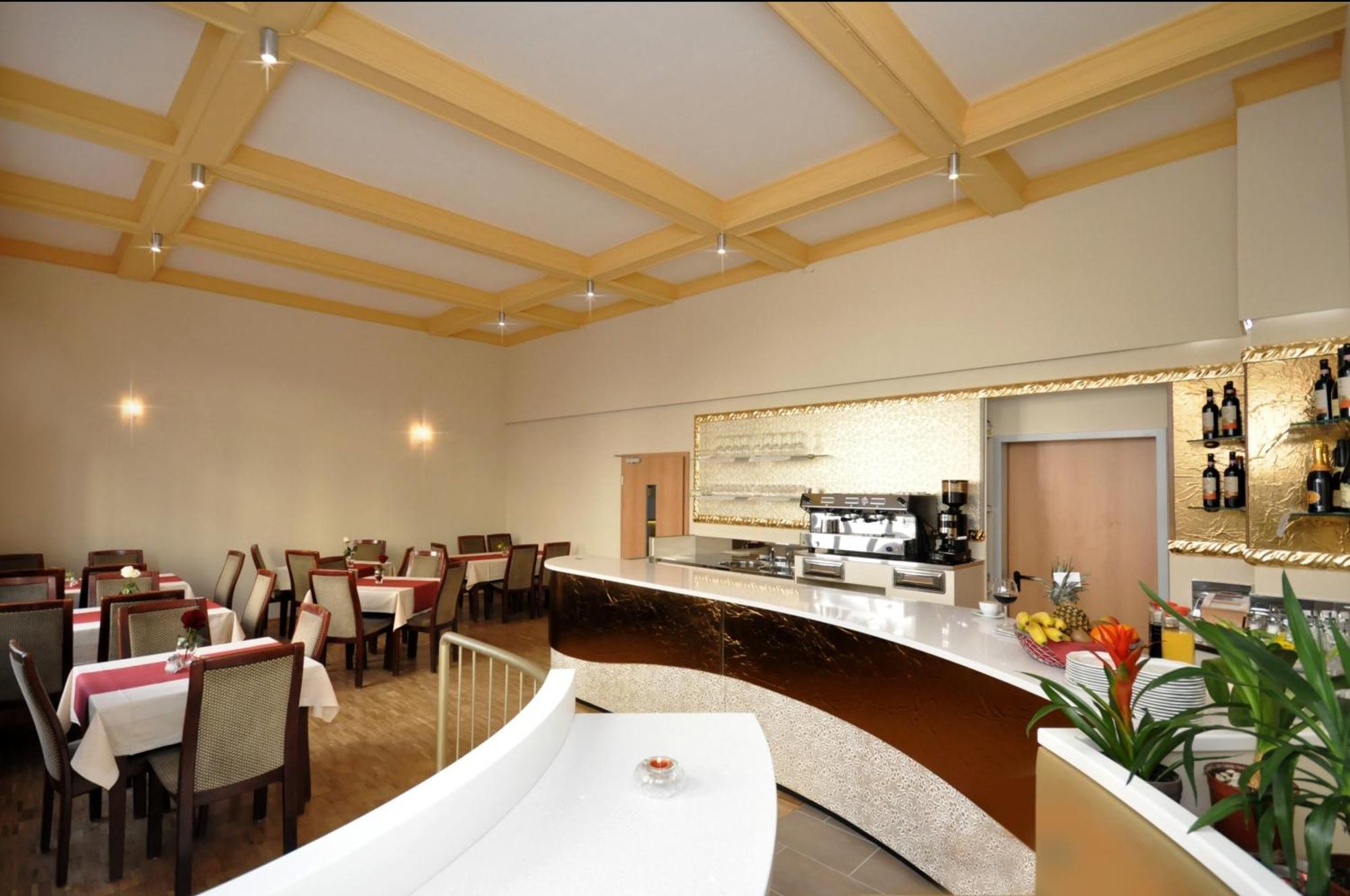 Hotel Bova Франкфурт на Майн Екстериор снимка